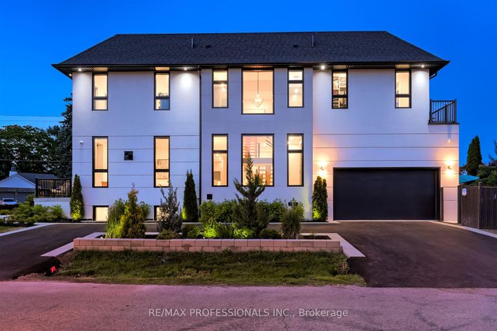 Photo 2 at 22 Spring Garden Road, Queensway, Toronto