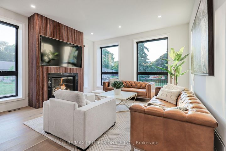 Photo 9 at 22 Spring Garden Road, Queensway, Toronto