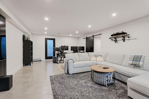 Photo 35 at 22 Spring Garden Road, Queensway, Toronto