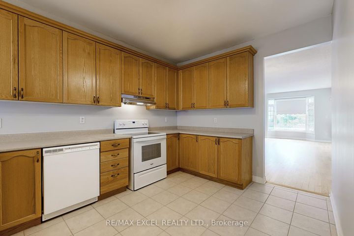Photo 12 at 38 Ayhart Street, Wismer, Markham