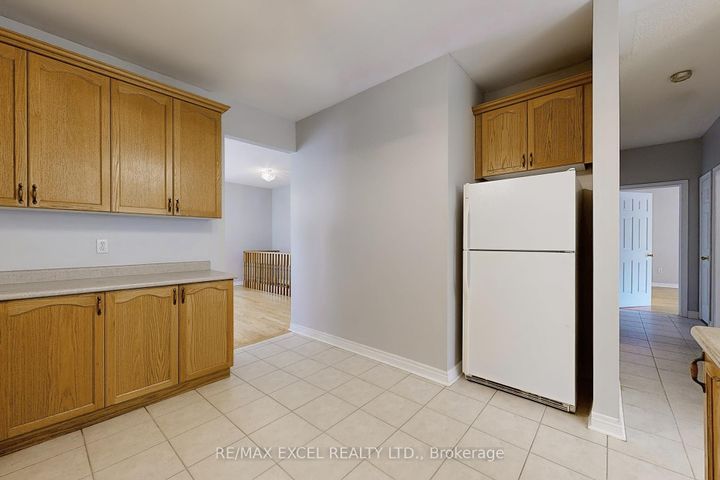 Photo 13 at 38 Ayhart Street, Wismer, Markham