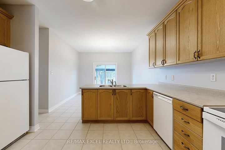 Photo 14 at 38 Ayhart Street, Wismer, Markham