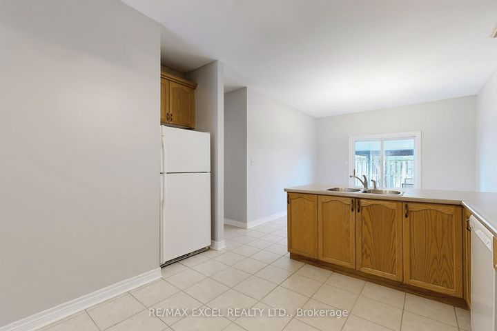 Photo 15 at 38 Ayhart Street, Wismer, Markham