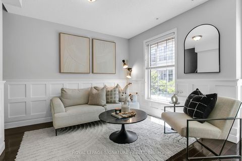 Photo 2 at 627 - 3 Everson Drive, Willowdale East, Toronto