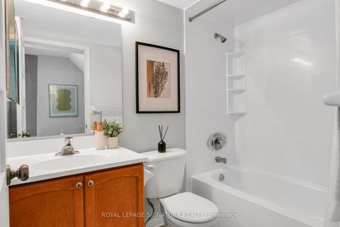 Photo 9 at 627 - 3 Everson Drive, Willowdale East, Toronto