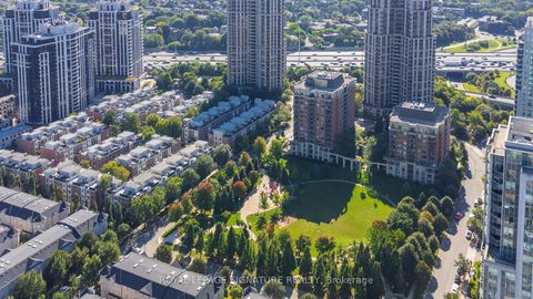 Photo 12 at 627 - 3 Everson Drive, Willowdale East, Toronto
