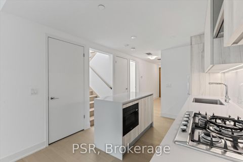 Photo 2 at PH401 - 200 Keewatin Avenue, Mount Pleasant East, Toronto