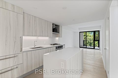 Photo 14 at PH401 - 200 Keewatin Avenue, Mount Pleasant East, Toronto Photo 14 at PH401 - 200 Keewatin Avenue, Mount Pleasant East, Toronto