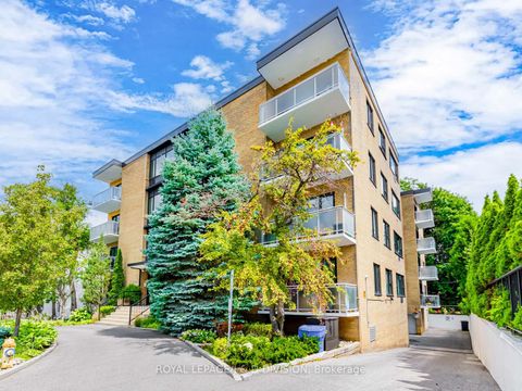Photo 1 at 301 - 1901 Bayview Avenue, Leaside, Toronto