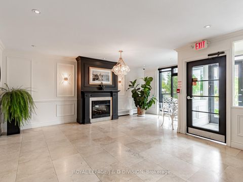 Photo 3 at 301 - 1901 Bayview Avenue, Leaside, Toronto