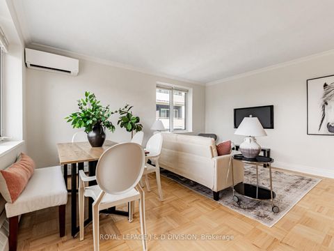 Photo 20 at 301 - 1901 Bayview Avenue, Leaside, Toronto