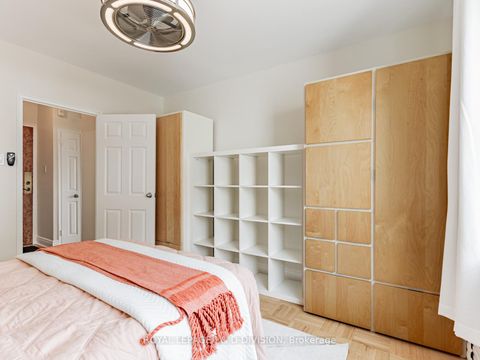 Photo 24 at 301 - 1901 Bayview Avenue, Leaside, Toronto