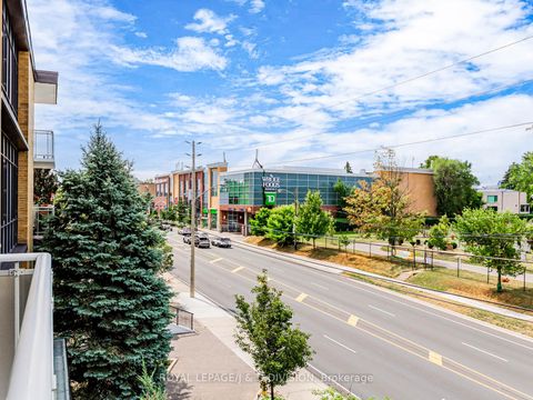 Photo 32 at 301 - 1901 Bayview Avenue, Leaside, Toronto