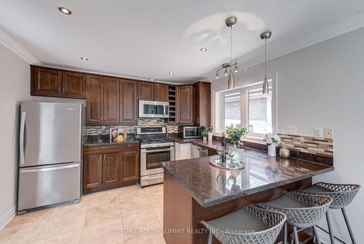 Photo 13 at 47 Rayside Drive S, Markland Wood, Toronto