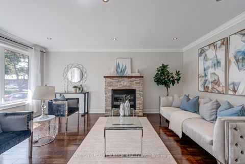 Photo 8 at 47 Rayside Drive S, Markland Wood, Toronto
