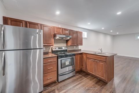 Photo 28 at 47 Rayside Drive S, Markland Wood, Toronto