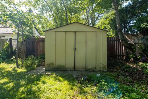 Photo 39 at 47 Rayside Drive S, Markland Wood, Toronto