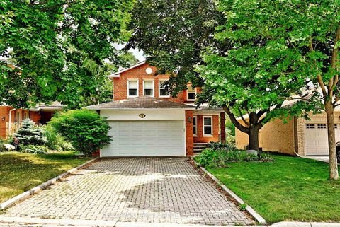 Photo 1 at 16 Lanewood Drive, Hills of St Andrew, Aurora
