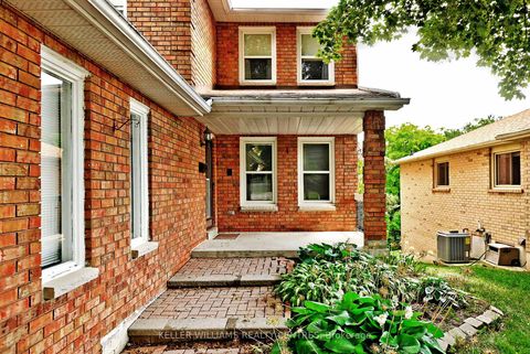 Photo 2 at 16 Lanewood Drive, Hills of St Andrew, Aurora