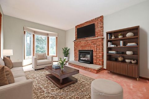 Photo 10 at 16 Lanewood Drive, Hills of St Andrew, Aurora
