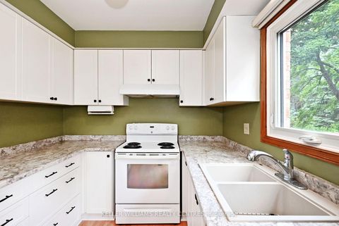 Photo 15 at 16 Lanewood Drive, Hills of St Andrew, Aurora