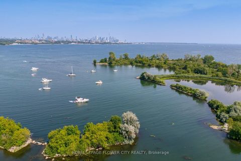 Photo 4 at 913 - 16 brookers Lane, Mimico, Toronto