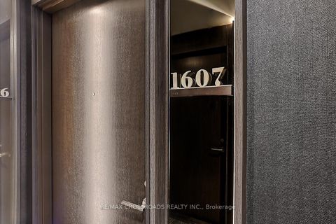 Photo 2 at 1607 - 11 Yorkville Avenue, Annex, Toronto