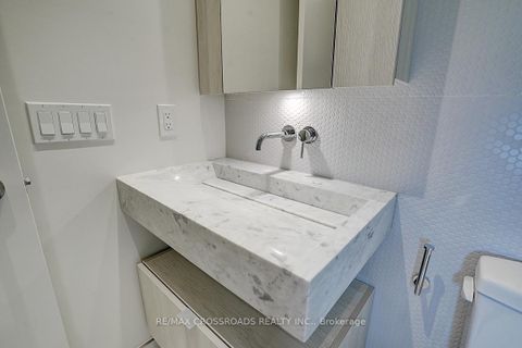 Photo 6 at 1607 - 11 Yorkville Avenue, Annex, Toronto