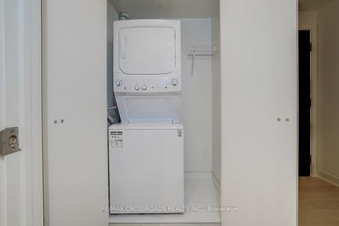 Photo 7 at 1607 - 11 Yorkville Avenue, Annex, Toronto