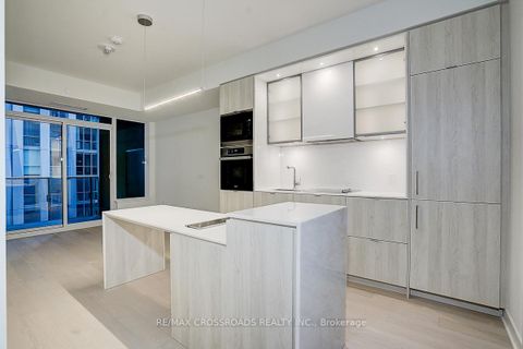 Photo 8 at 1607 - 11 Yorkville Avenue, Annex, Toronto