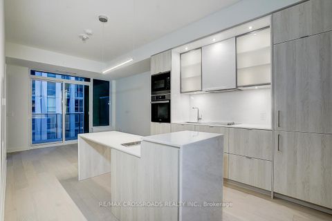 Photo 9 at 1607 - 11 Yorkville Avenue, Annex, Toronto