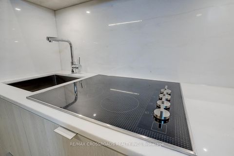Photo 16 at 1607 - 11 Yorkville Avenue, Annex, Toronto