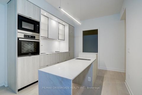 Photo 19 at 1607 - 11 Yorkville Avenue, Annex, Toronto