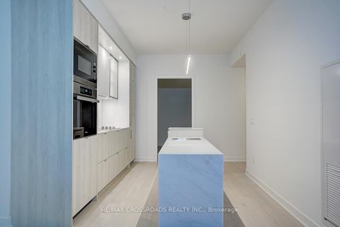 Photo 22 at 1607 - 11 Yorkville Avenue, Annex, Toronto