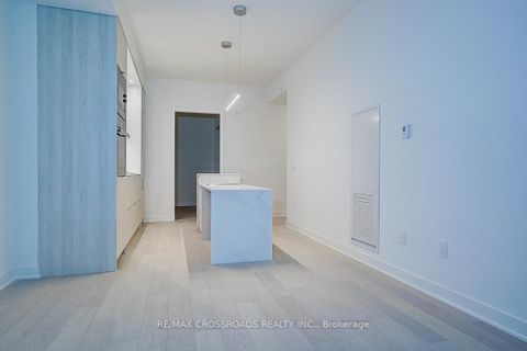 Photo 24 at 1607 - 11 Yorkville Avenue, Annex, Toronto