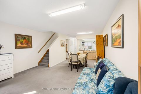 Photo 5 at 67 - 735 New Westminster Drive, Brownridge, Vaughan
