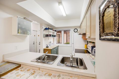 Photo 6 at 67 - 735 New Westminster Drive, Brownridge, Vaughan