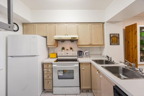 Photo 7 at 67 - 735 New Westminster Drive, Brownridge, Vaughan