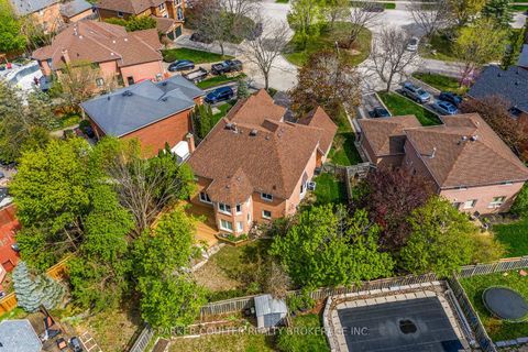 Photo 2 at 43 Falling Brook Drive, Bayshore, Barrie