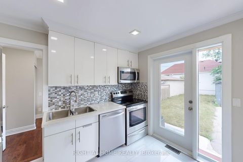 Photo 10 at 36 Juliet Crescent, Eglinton West, Toronto