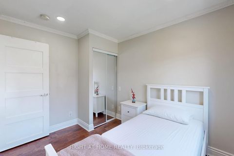 Photo 16 at 36 Juliet Crescent, Eglinton West, Toronto