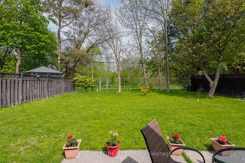 Photo 7 at 101 Wincott Drive, The Westway, Toronto