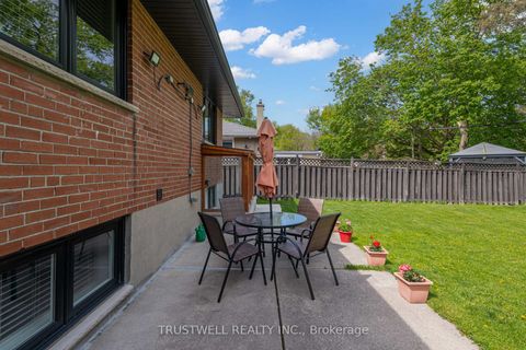 Photo 8 at 101 Wincott Drive, The Westway, Toronto