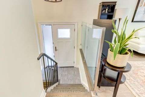 Photo 11 at 101 Wincott Drive, The Westway, Toronto