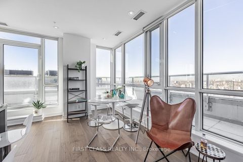 Photo 3 at 4104 - 30 Nelson Street, Waterfront Communities C1, Toronto