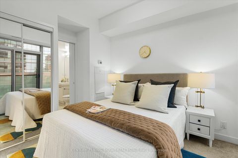 Photo 8 at 2410 - 12 York Street, Waterfront Communities C1, Toronto