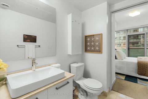 Photo 10 at 2410 - 12 York Street, Waterfront Communities C1, Toronto