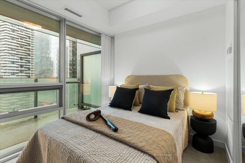 Photo 13 at 2410 - 12 York Street, Waterfront Communities C1, Toronto