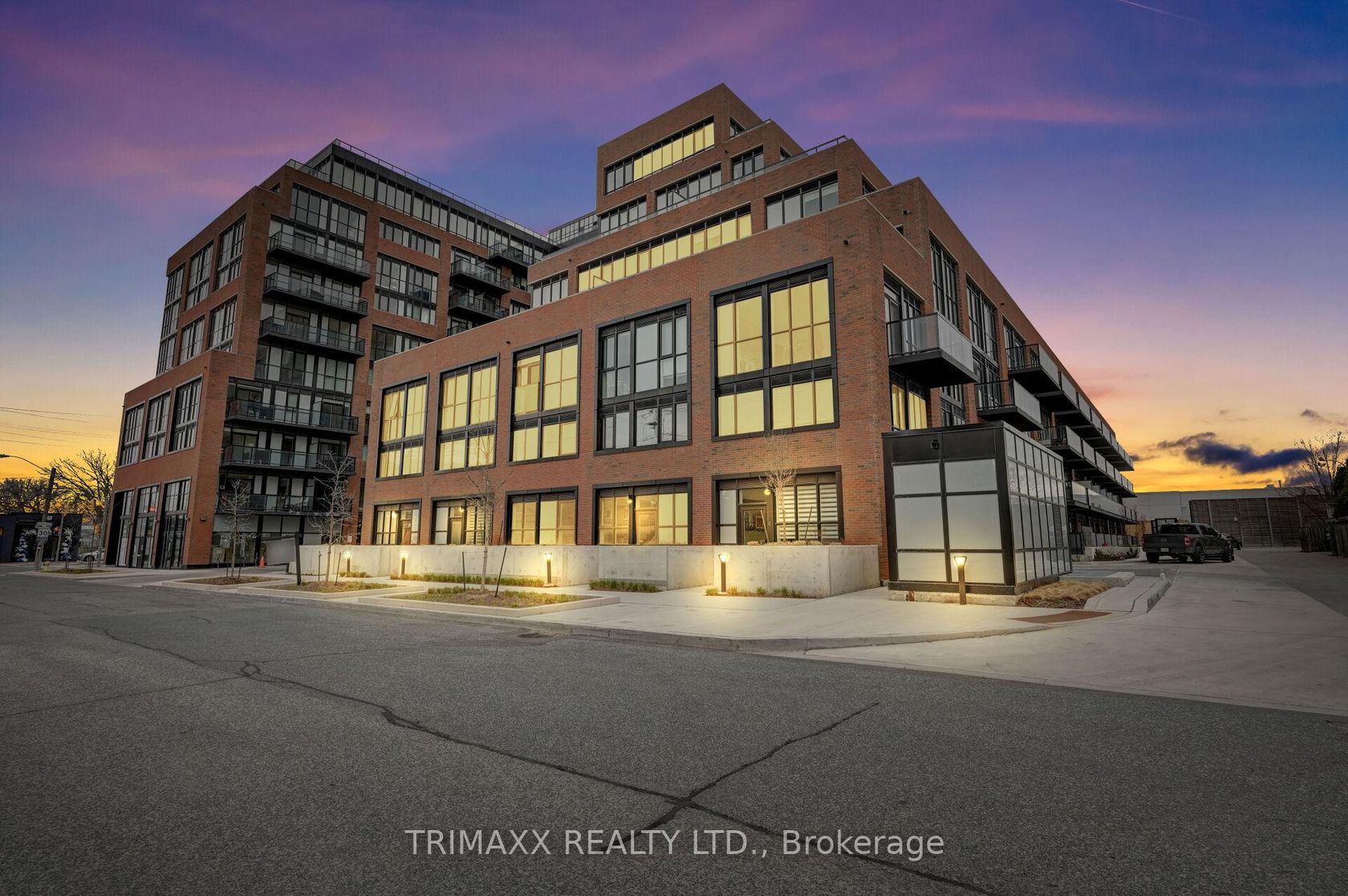 102 - 12 Symes Road, Smythe, Toronto 