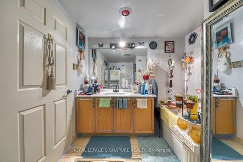 Photo 31 at 904 - 6 Humberline Drive, Clairville, Toronto